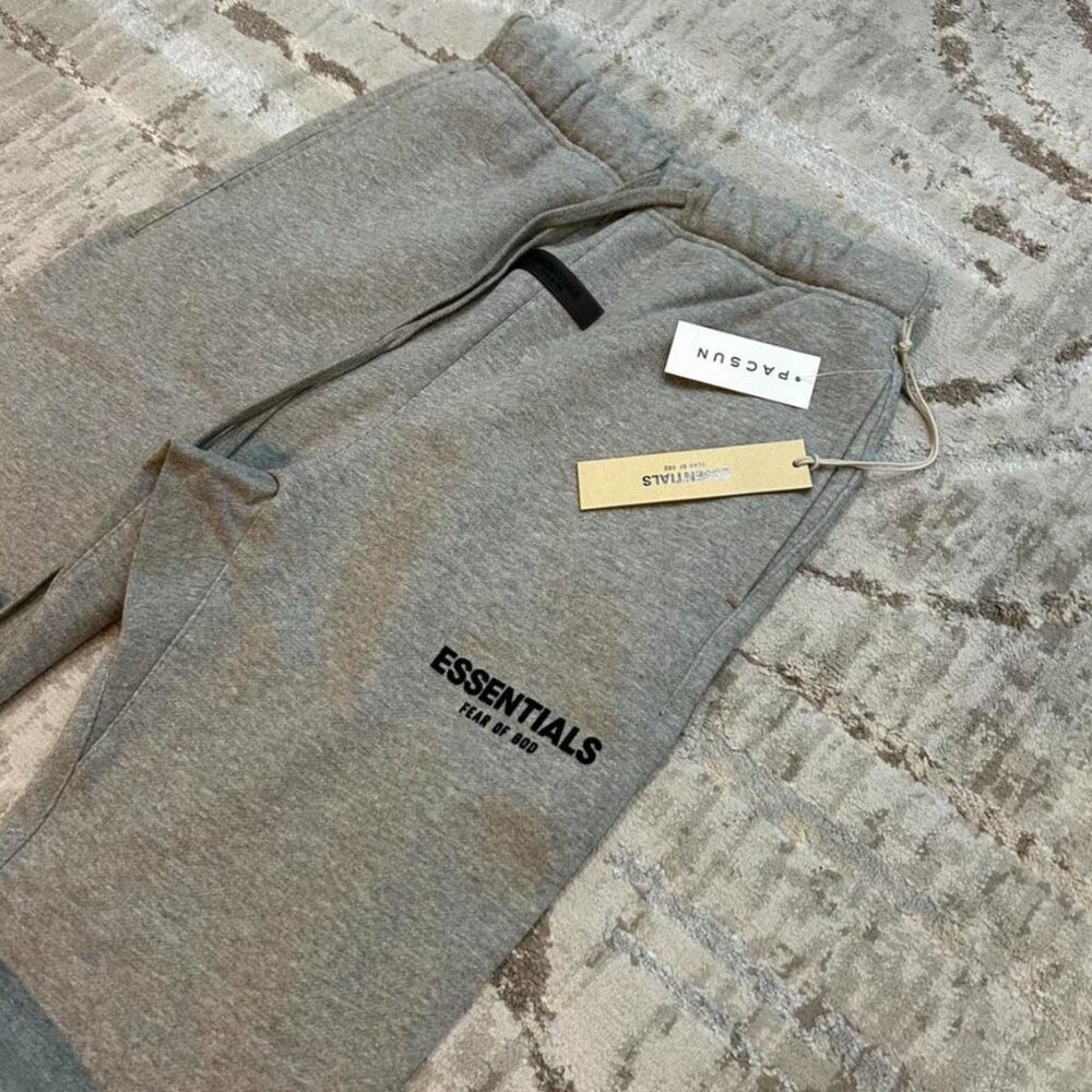 Essentials Medium New dark oat set hoodie and sweatpants - Picture 3 of 3